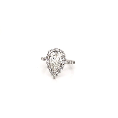 Guide to Pear Shape Engagement Rings