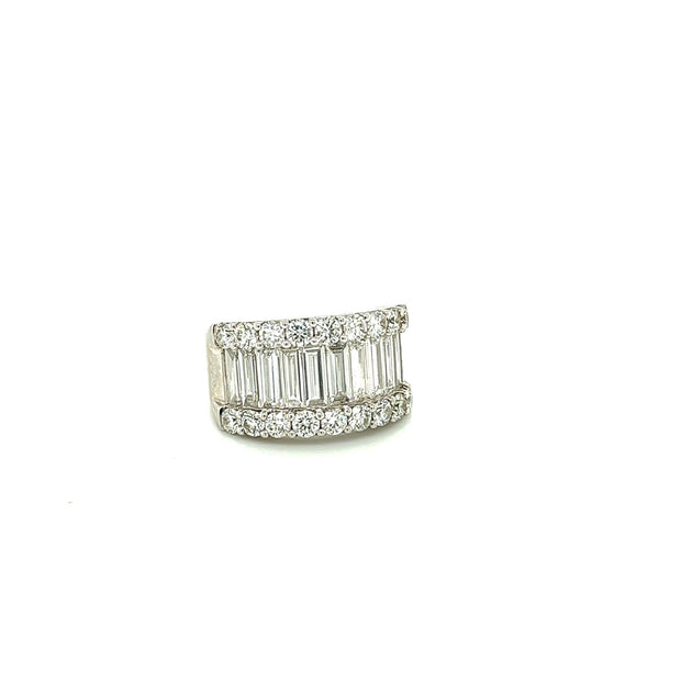 18k white gold wide round diamond and baguette ring 3.29ct