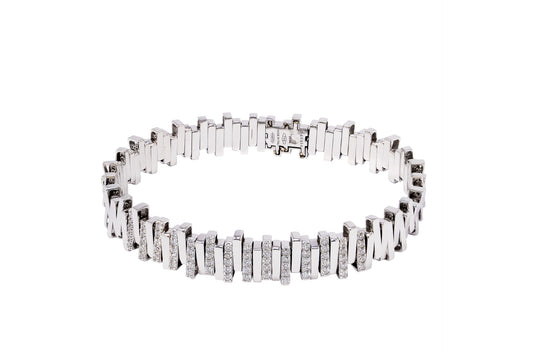 18K White Gold Stretch Bracelet Containing 0.98Ct Of Diamonds