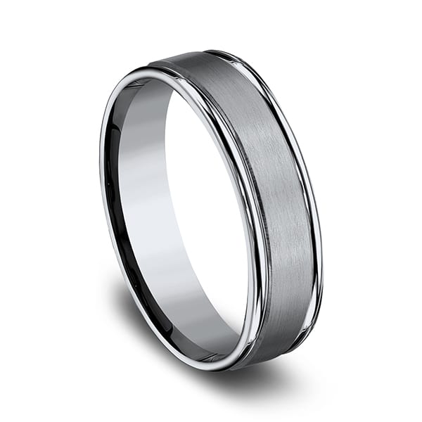Titanium Comfort-Fit Design Wedding Band