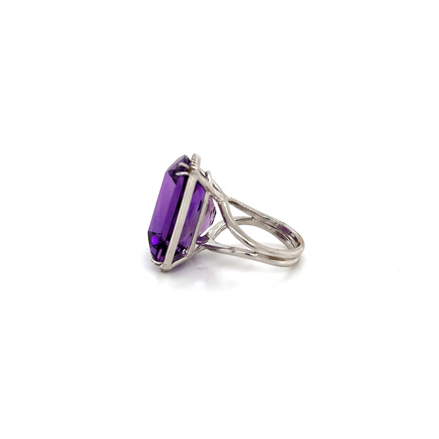 18k fancy shape amethyst fashion ring