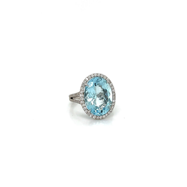 18k white gold diamond and oval aquamarine ring